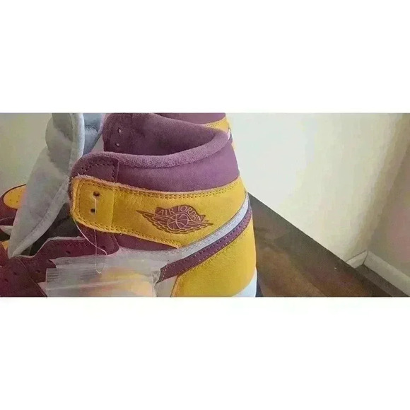 Size 12 - Jordan 1 Retro High OG Brotherhood 2022 University Gold/Light Bordeaux - Picture 5 of 13